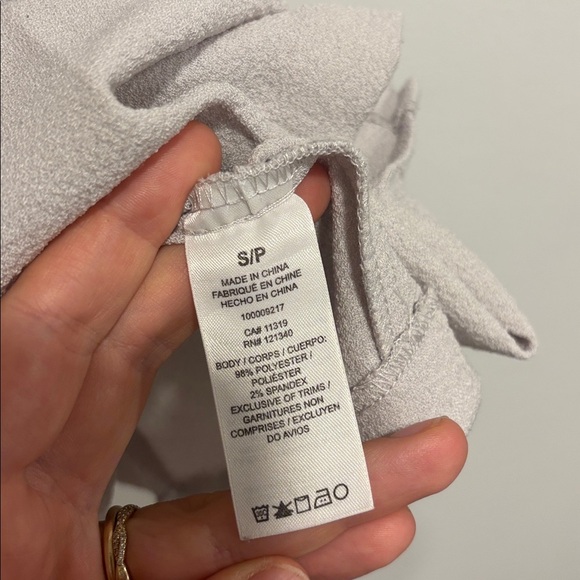 Dynamite Light Gray Textured Top - Picture 3 of 8